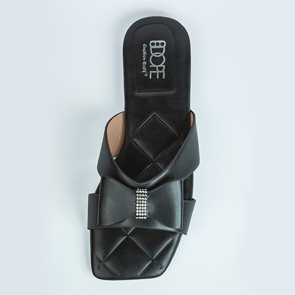 Stella Flat Sandal-Black