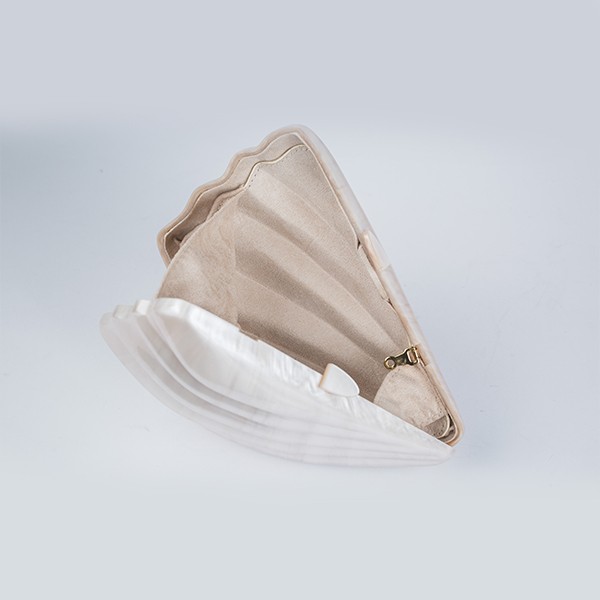 Pearly Acrylic Clutch-Beige 5