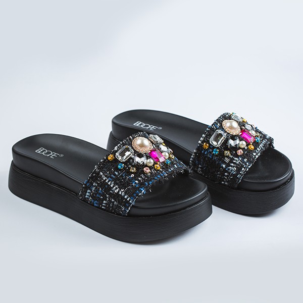 Franca Wedge Slide-Black